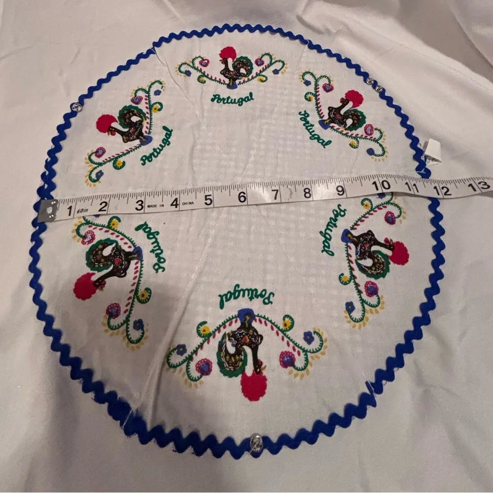 Portugal roll warmer. Blue and White Rooster Embroidered Doily